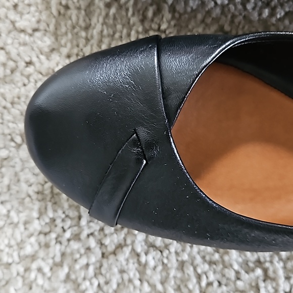 EUC Size 9M, Zodiac Black Ballerina Flat - Picture 2 of 5
